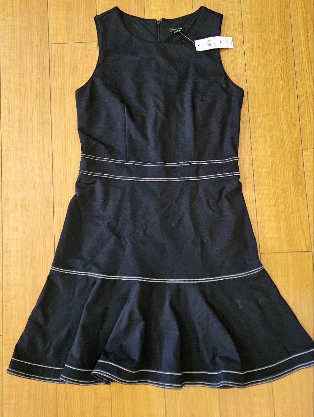 BRAND NEW w/Tags Ann Taylor Fit & Flare White Contrast Stitching Dress Sz 8